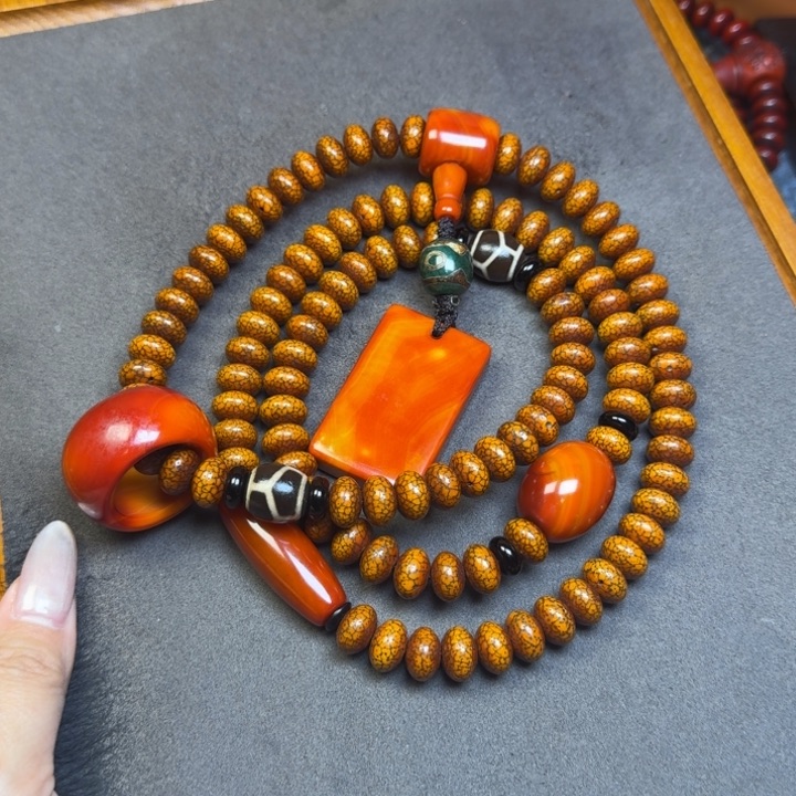 星月菩提吊坠老***?星月