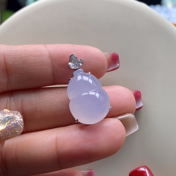 翡翠吊坠(不含链)18K金镶嵌翡翠冰粉葫芦吊坠