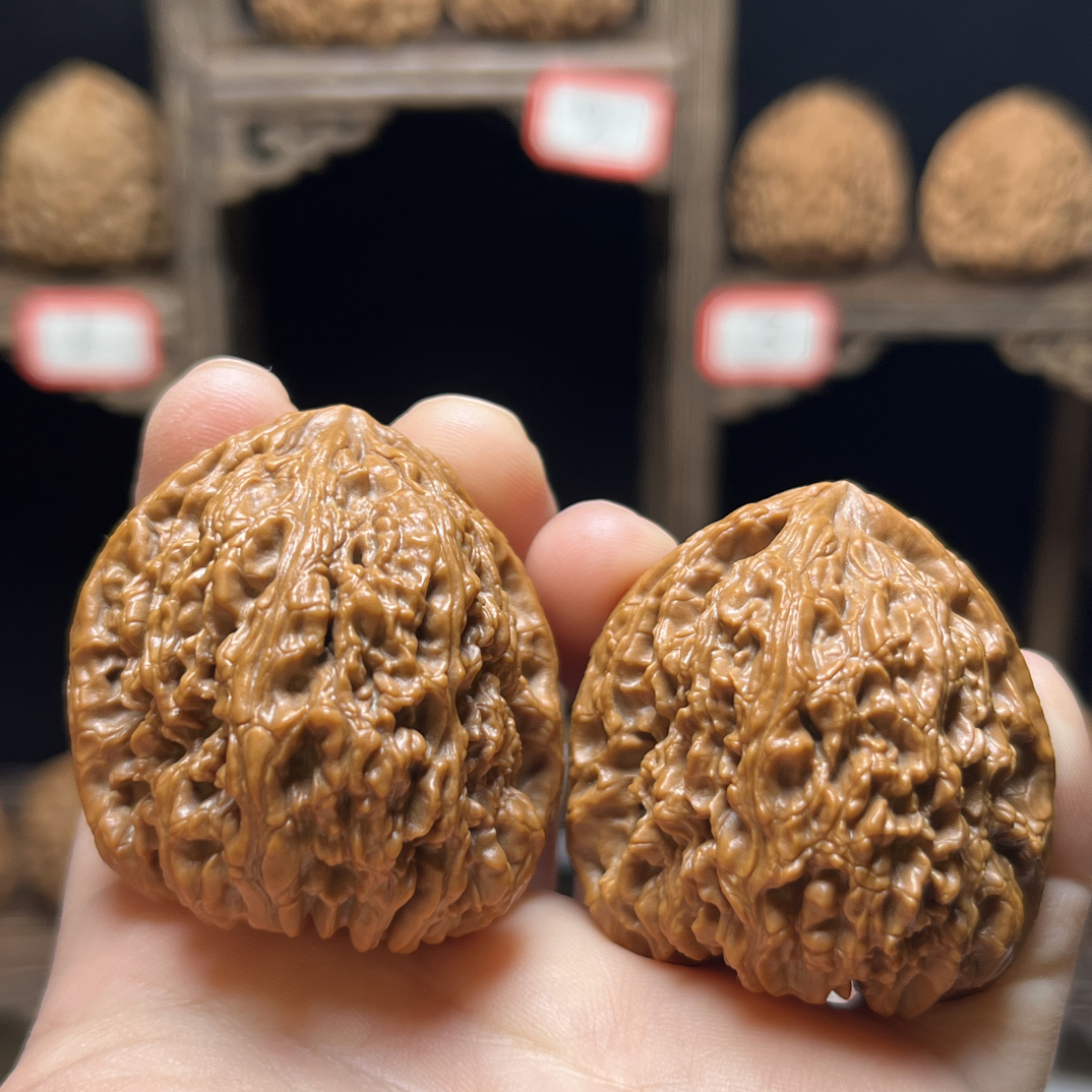 老树残脚南疆石狮子头254101文玩核桃蚂蚁拉丝纹纯手工打底红皮