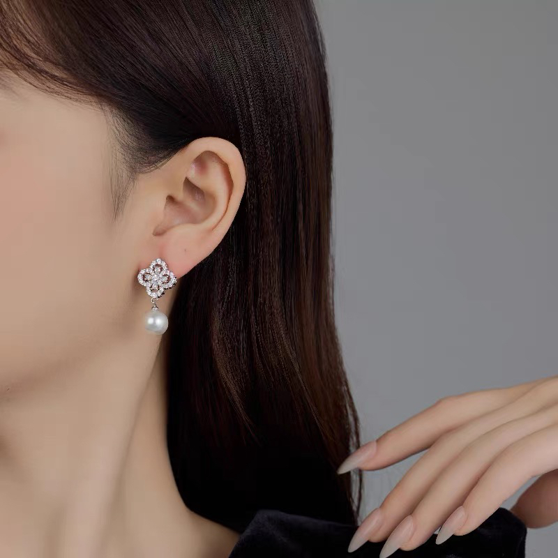 铜合金耳饰 气质复古花朵耳坠小众四瓣花复古百搭时尚耳饰E1385