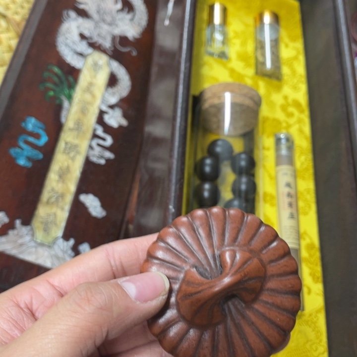 紫砂我亲亲你的小姐姐