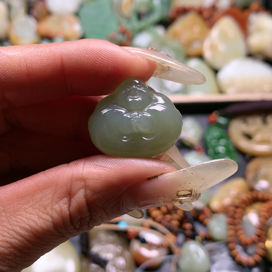 和田玉吊坠未镶嵌！