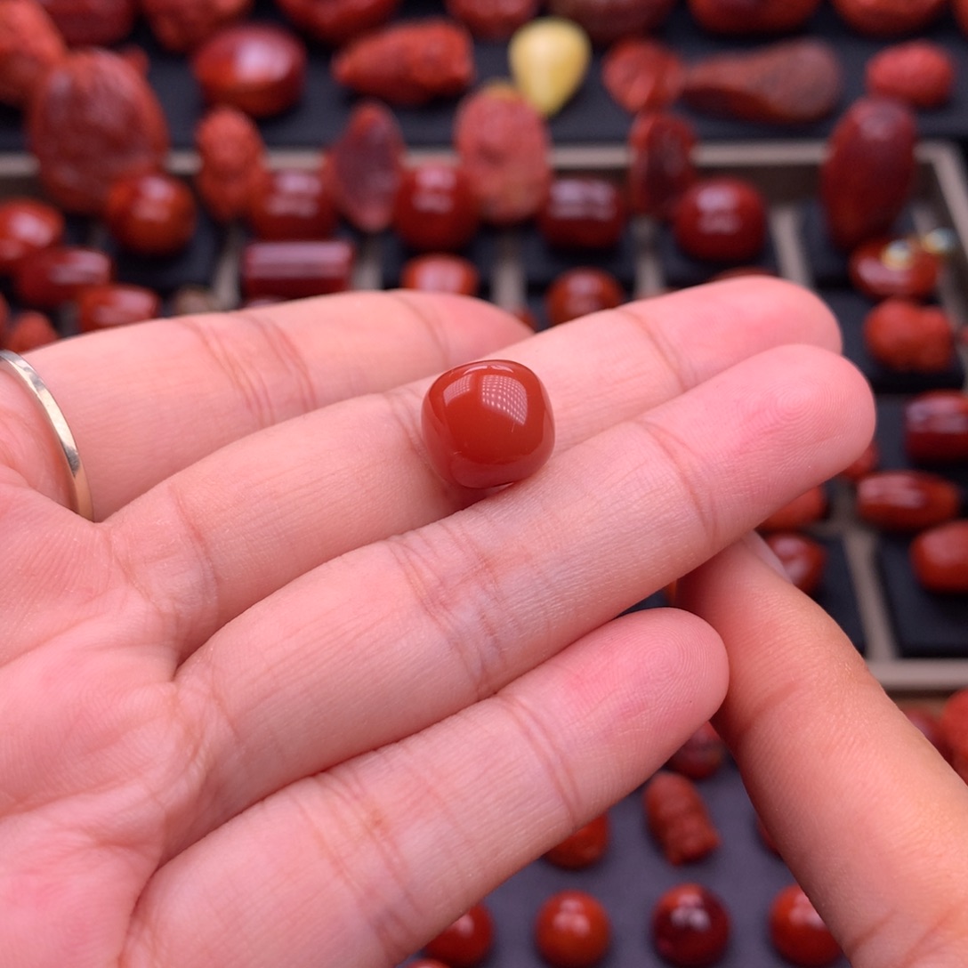 南红玛瑙未镶嵌原矿高品老型单珠11.4mm