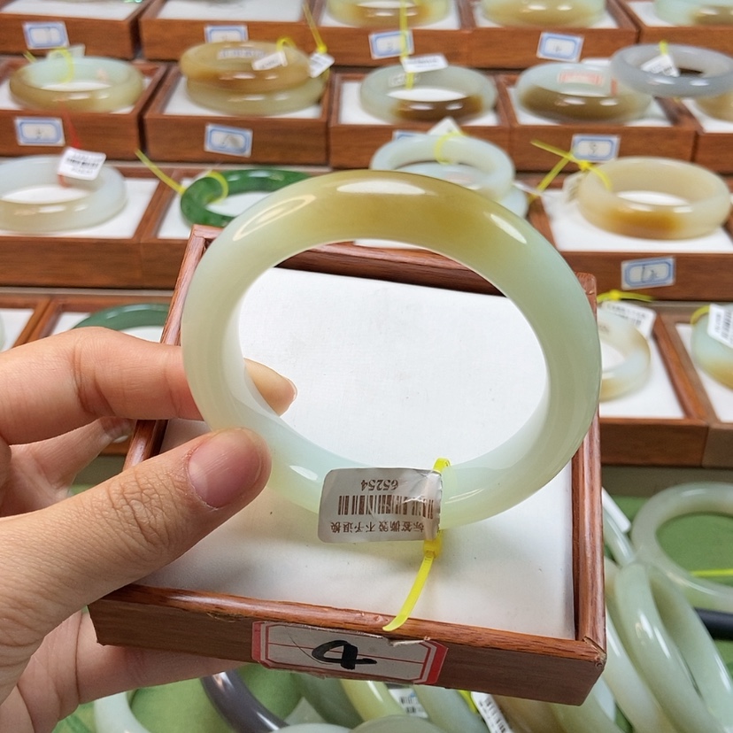 【闪购商品】和田玉未镶嵌手镯冰*59