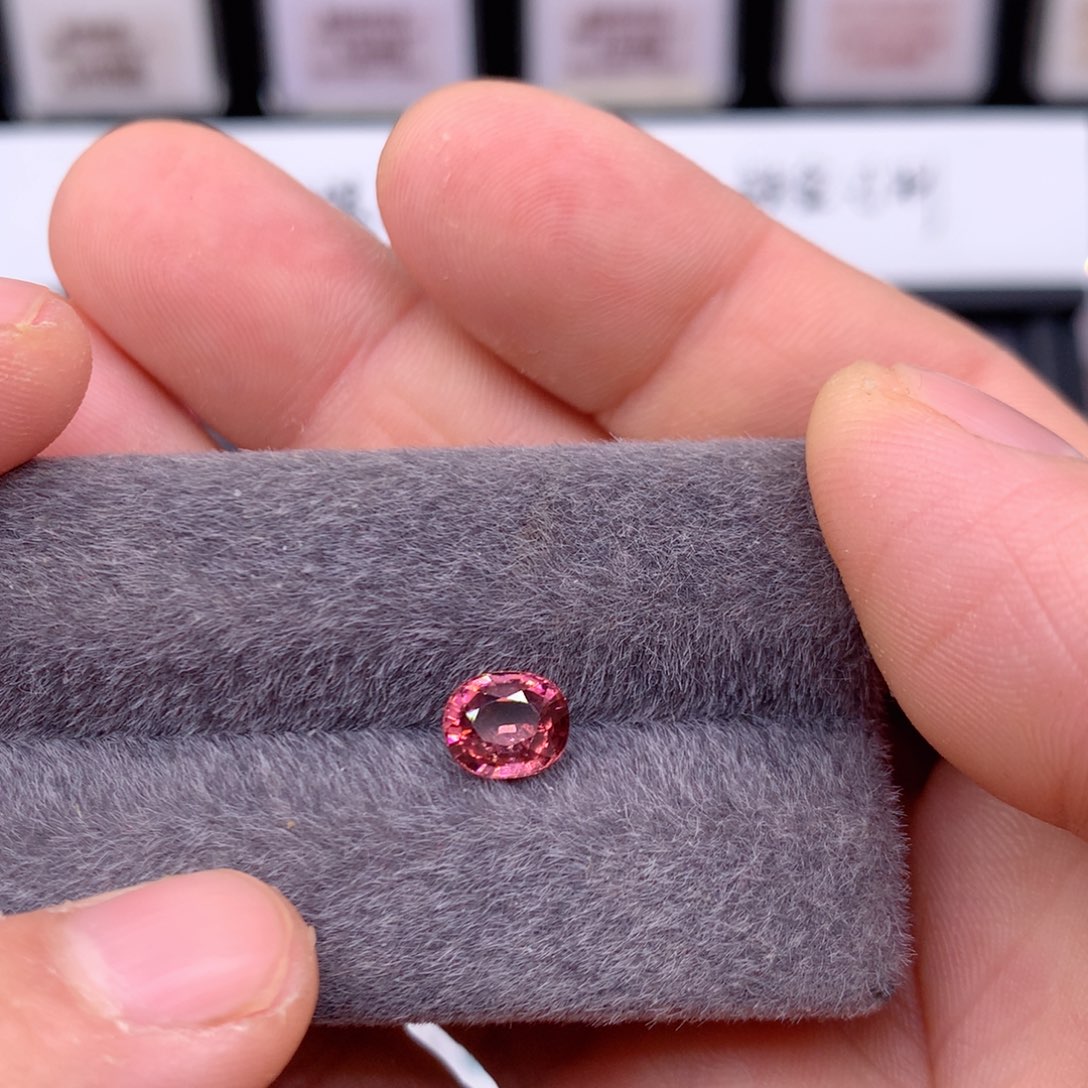 未镶嵌1.48克拉碧玺