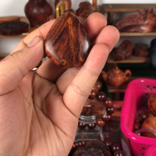 【闪购商品】手串/手链黄花梨/降香黄檀秋***?