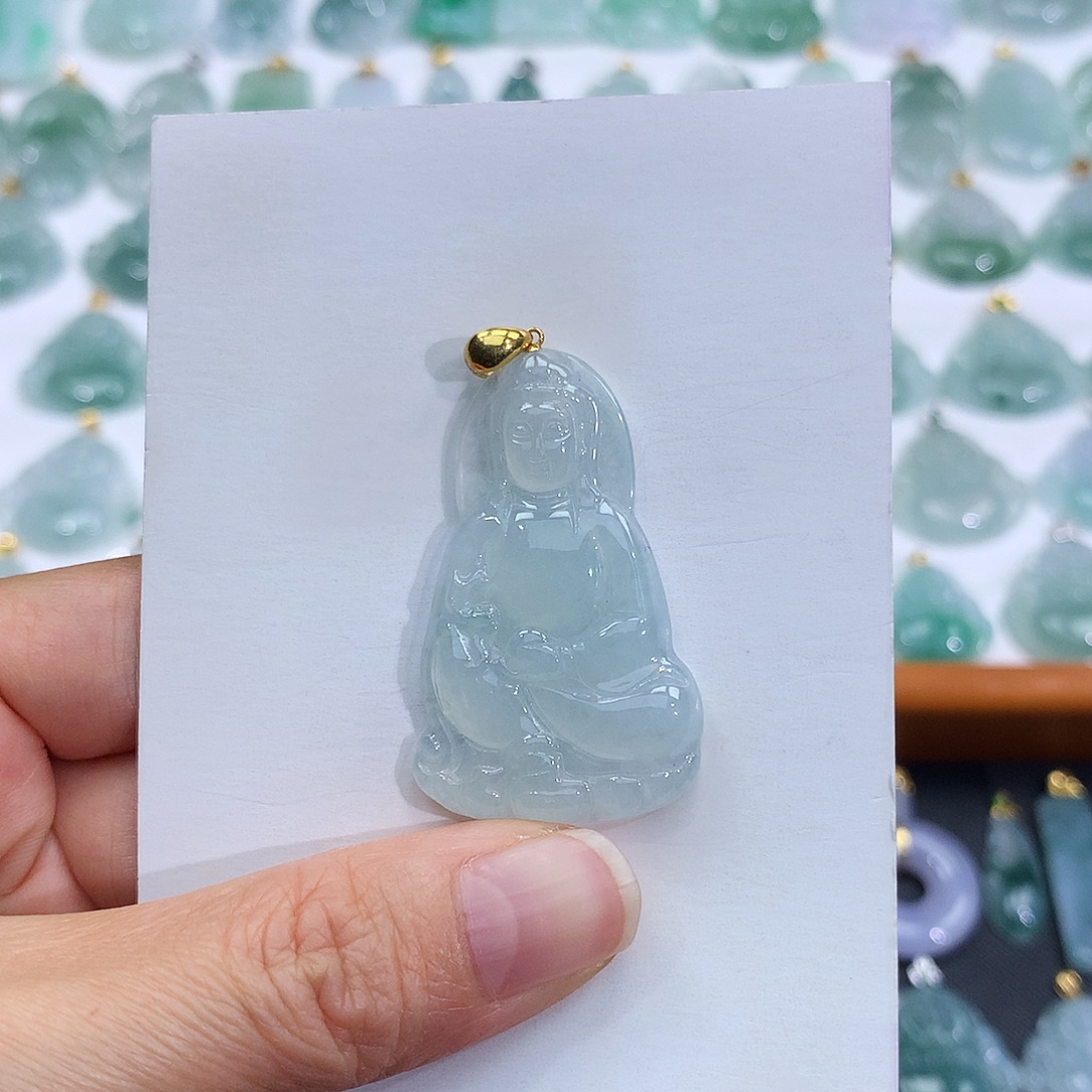 翡翠18K金镶嵌颈饰