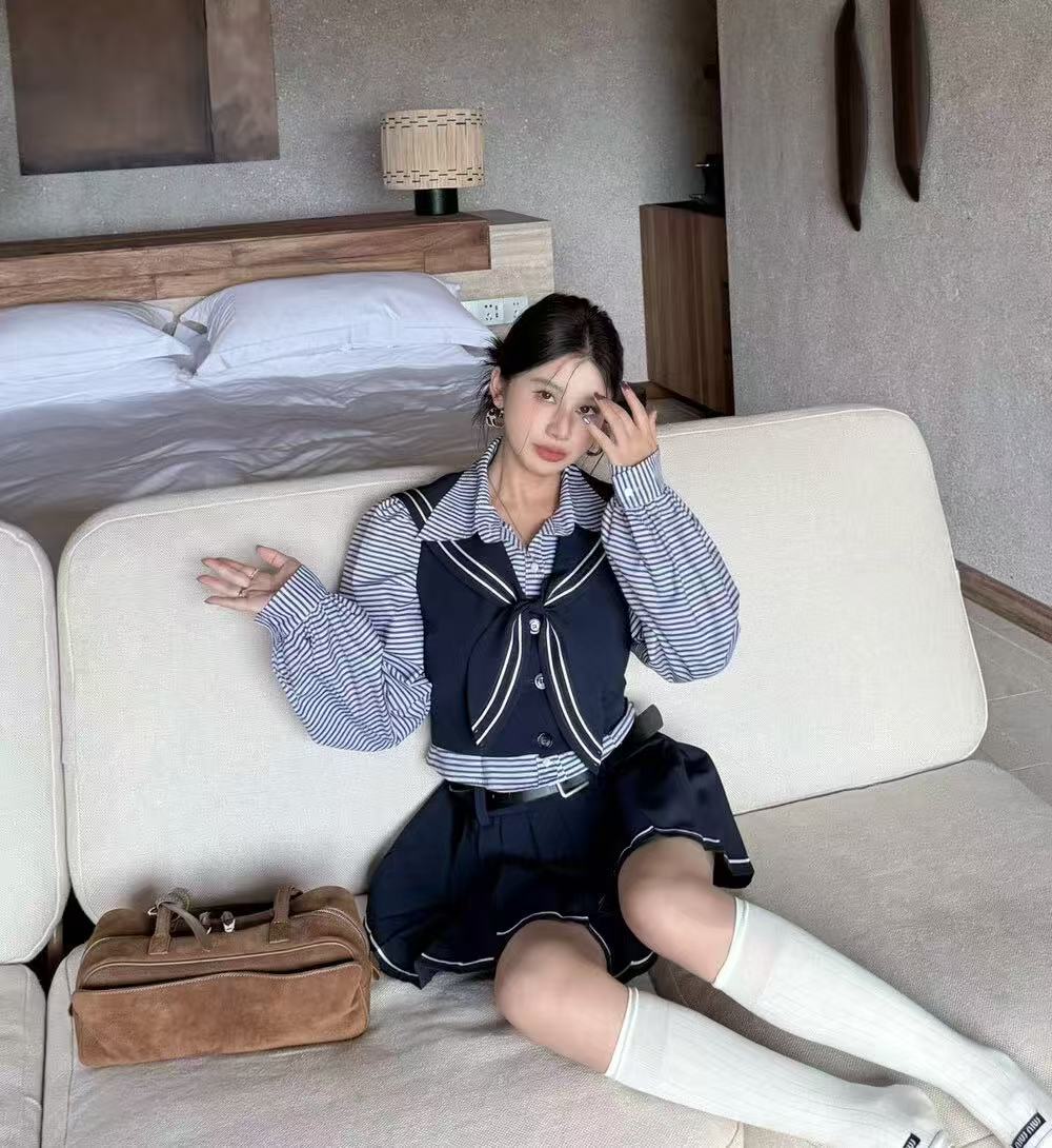 【学院千金】衬衫领重工款背心百褶裙（腰带）甜美减龄显瘦少女感套装