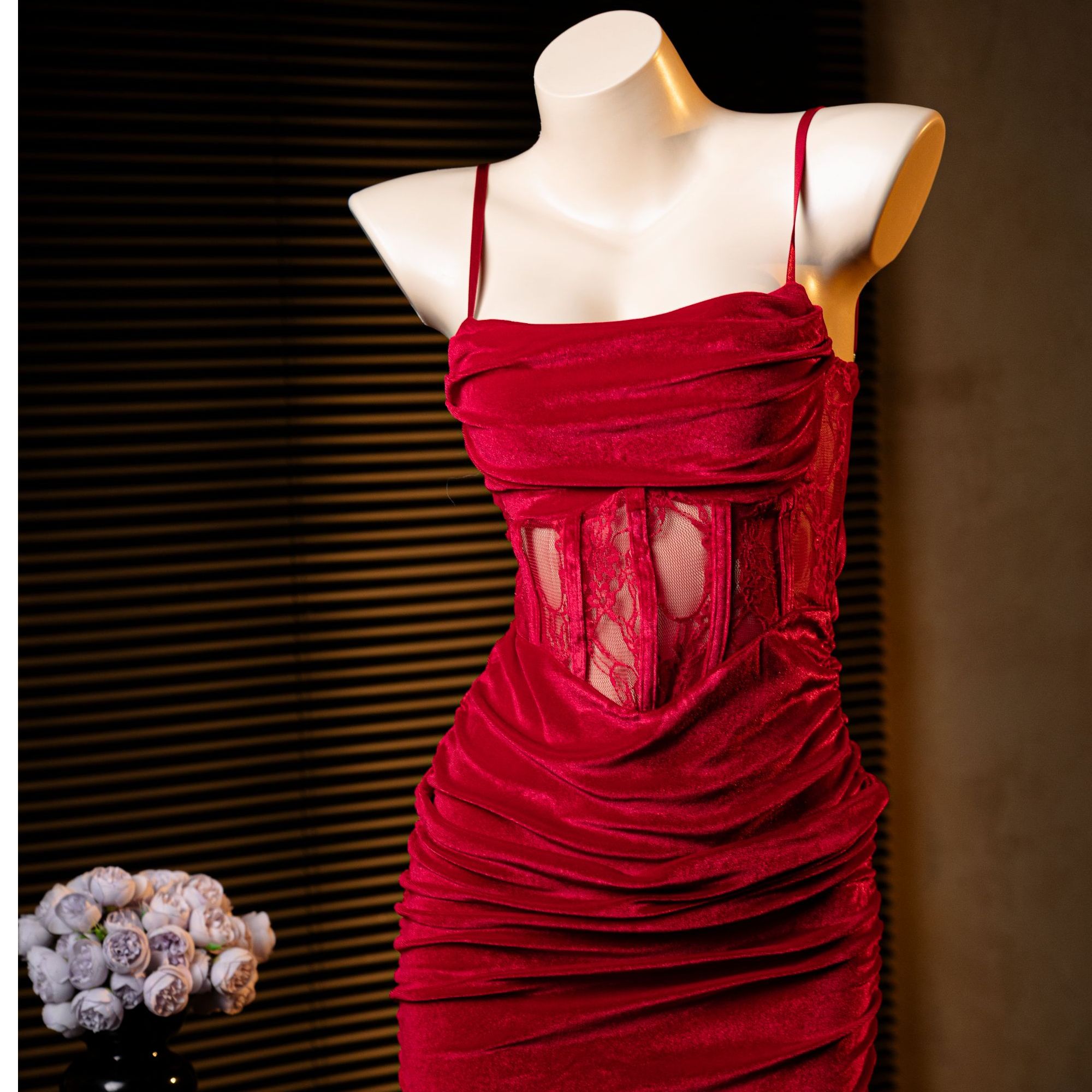 咔啦喵 「七夕限定」风情红玫瑰 一字肩红色蕾丝抹胸连衣裙包臀睡裙