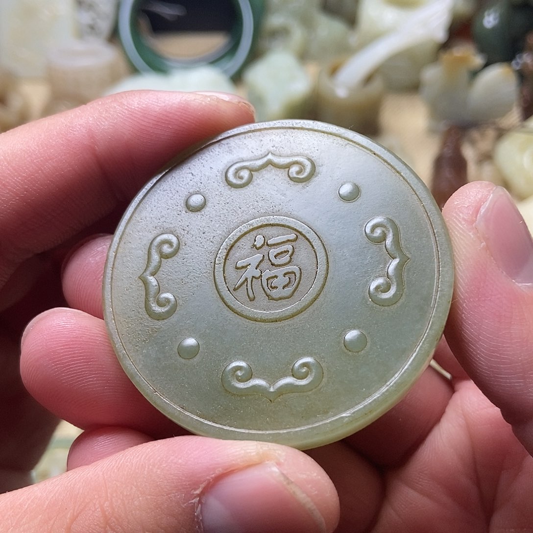 和田玉挂件未镶嵌