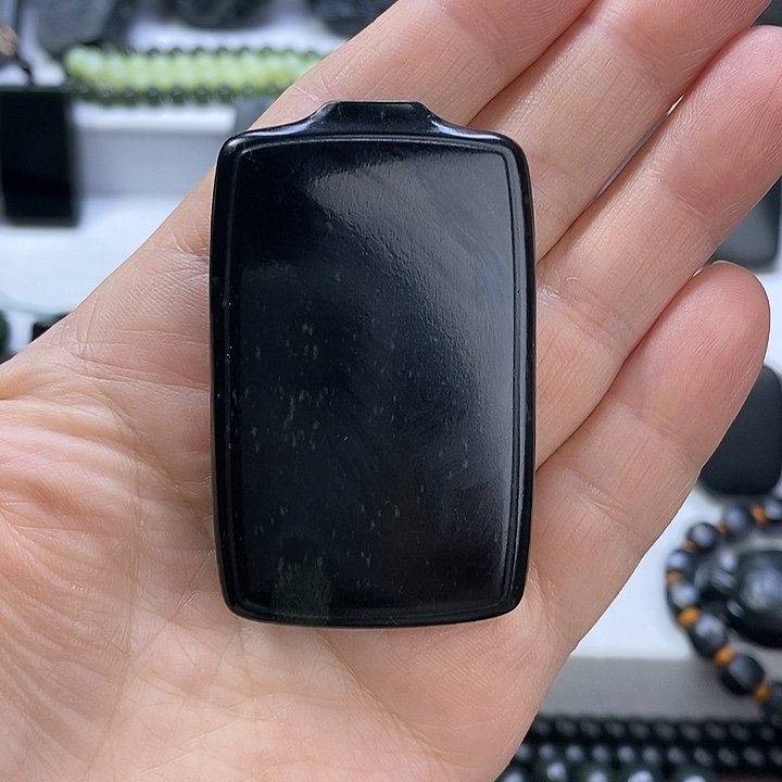 和田玉（青玉）未镶嵌珠宝奇石