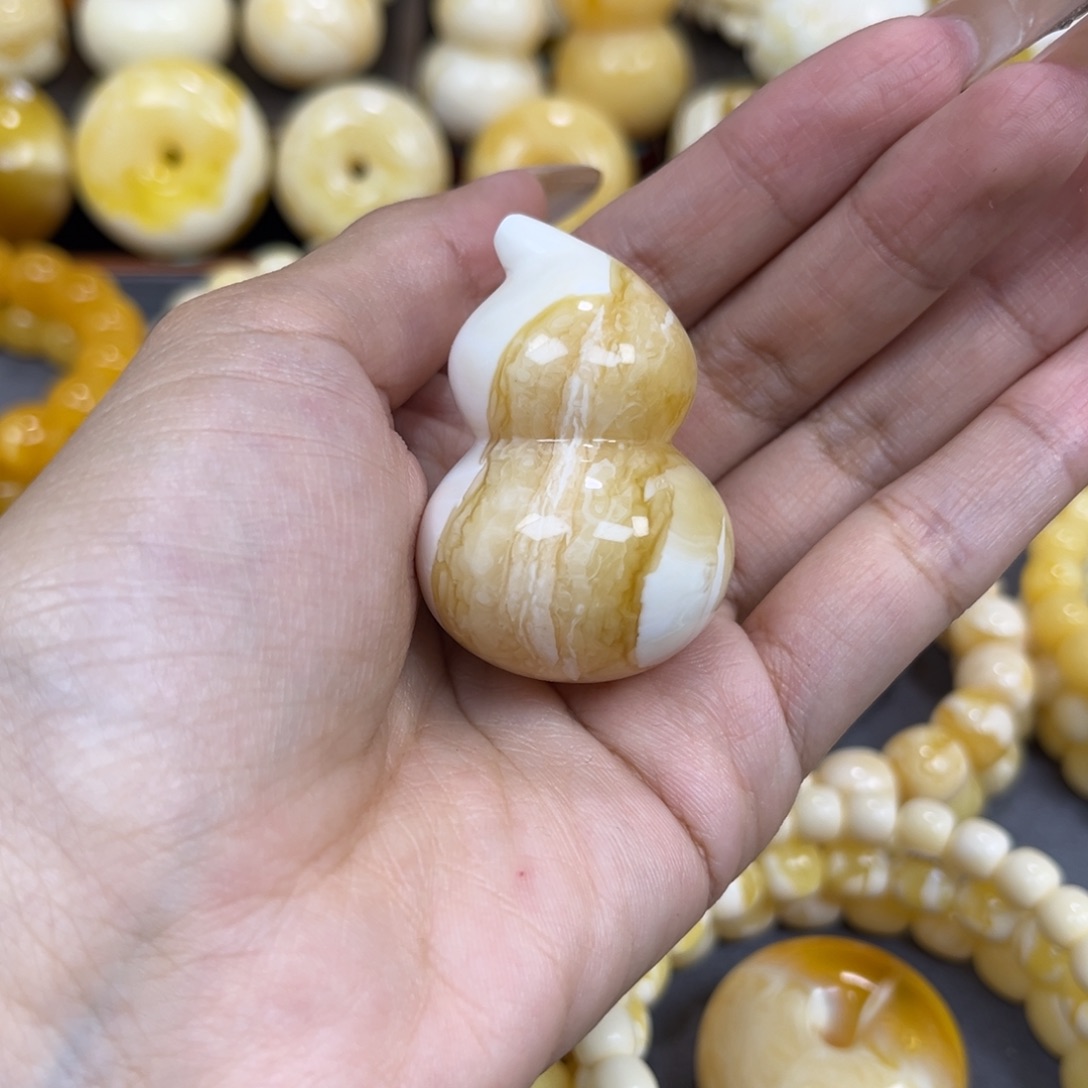 琥珀未镶嵌手串……