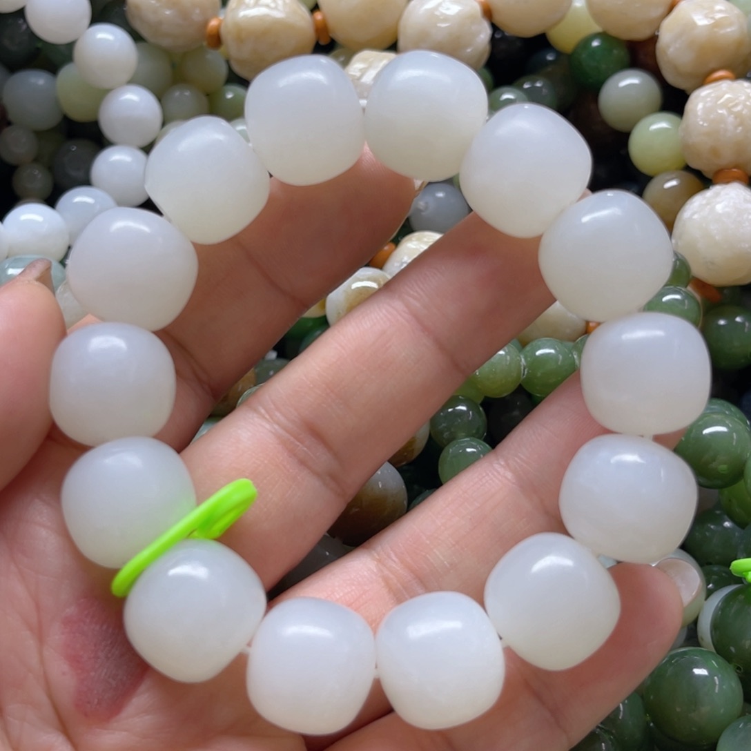 和田玉手链未镶嵌