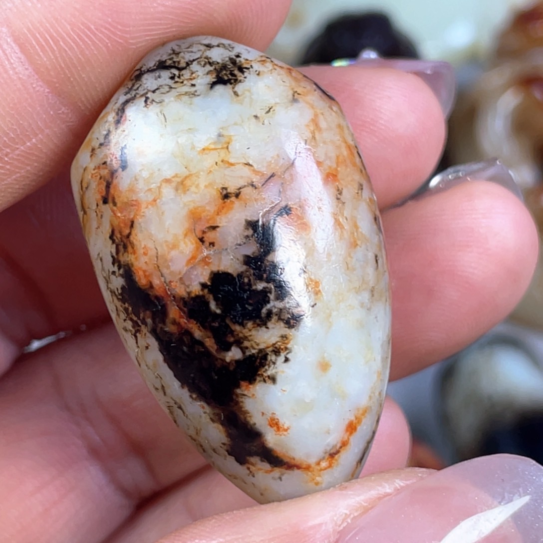 和田玉颈饰未镶嵌云***哥