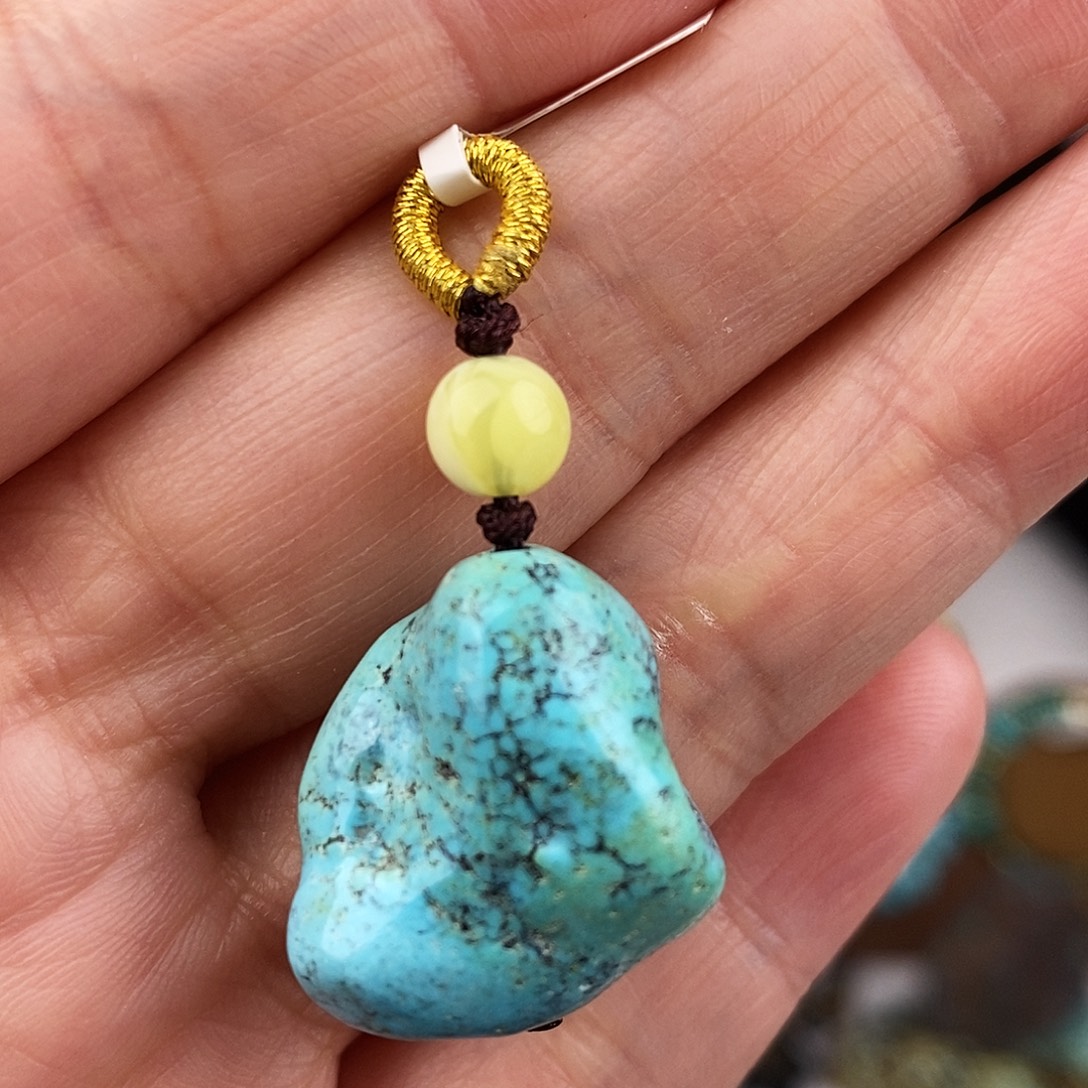 绿松石未镶嵌原矿