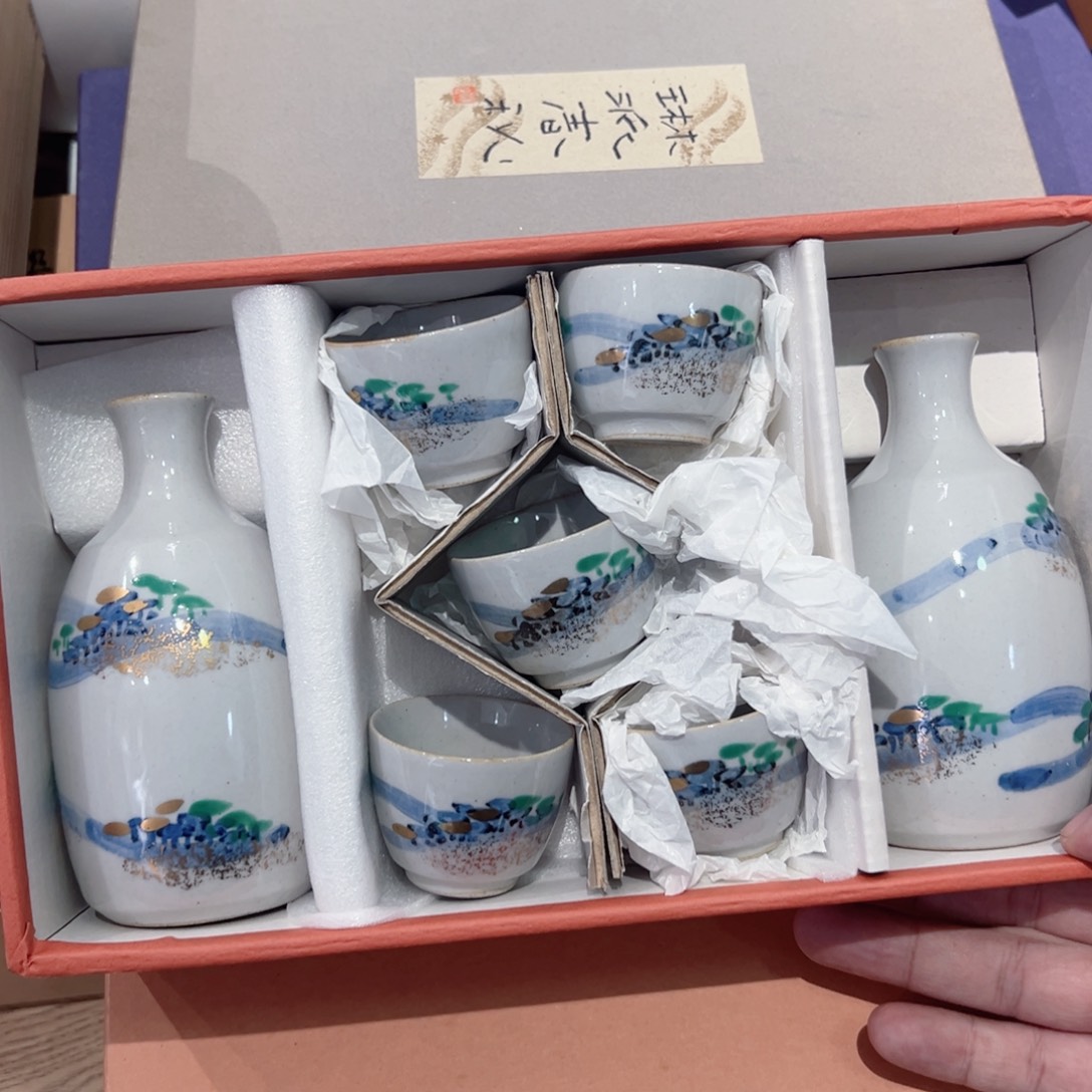 瓷片哈哈哈我也是很喜欢的呢