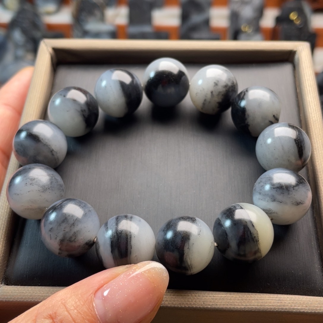 和田玉手串未镶嵌