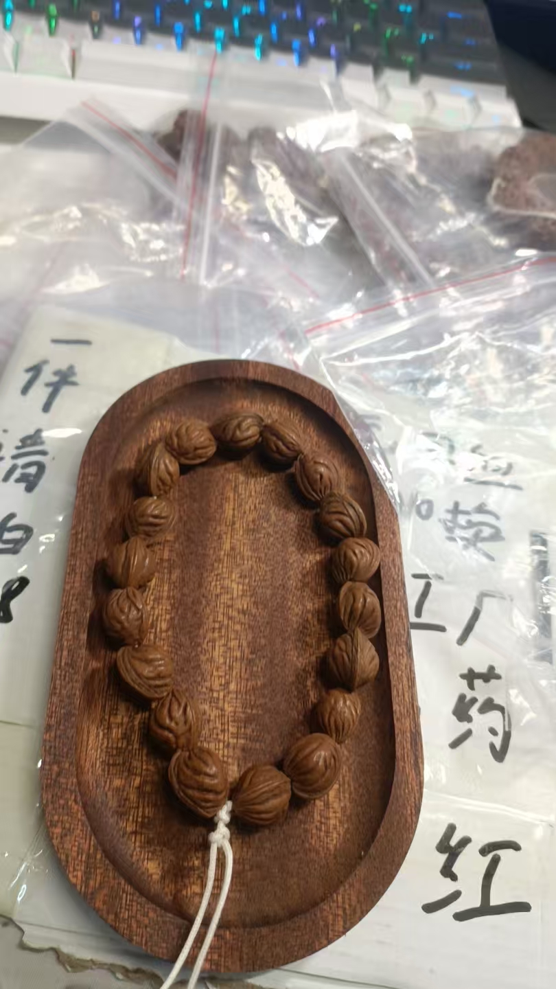 不锈钢木质手链 龙纹桃核