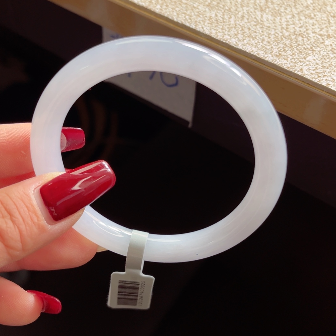 翡翠手镯未镶嵌手镯