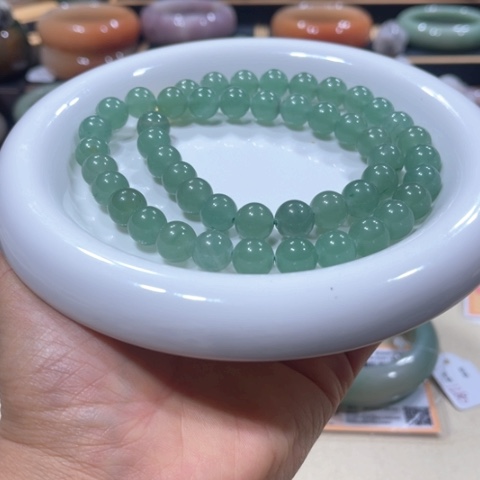 未镶嵌手镯石英质玉