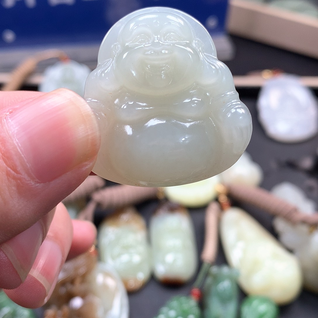 和田玉颈饰未镶嵌