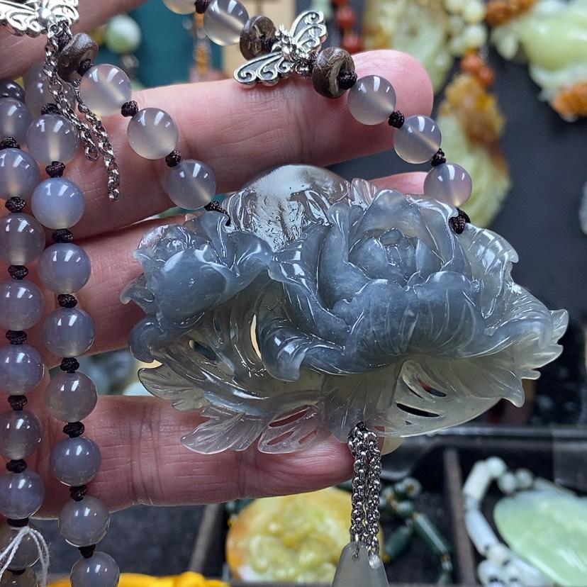 【闪购商品】蛇纹石玉吊坠未镶嵌