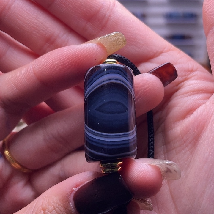 这***好玛瑙/玉髓未镶嵌颈饰