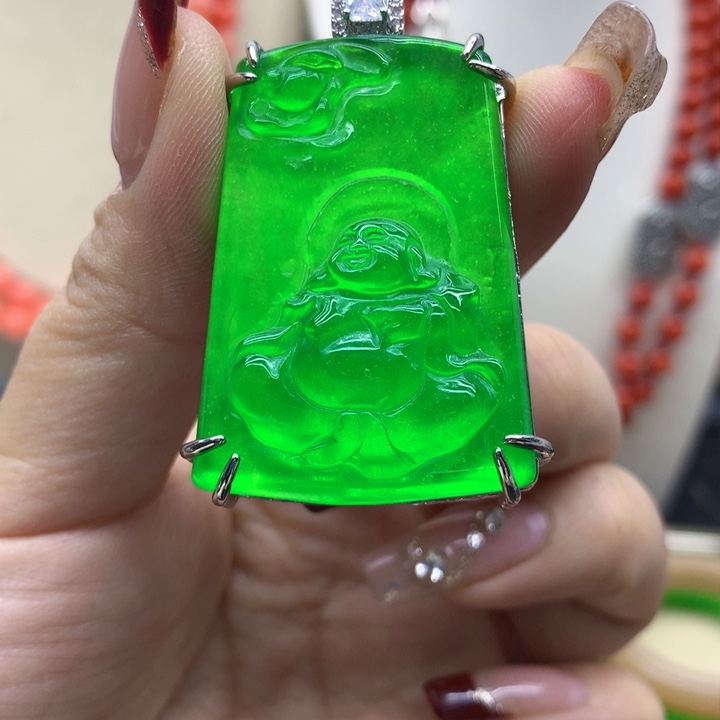 翡翠颈饰未镶嵌吊坠