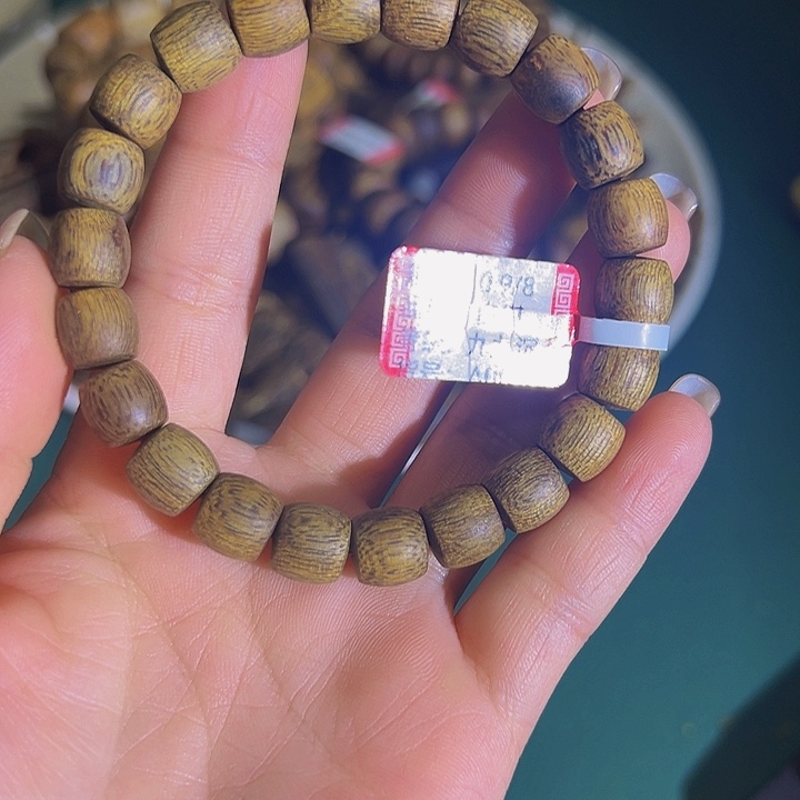 沉香手串九九沉鼓珠单圈白棋