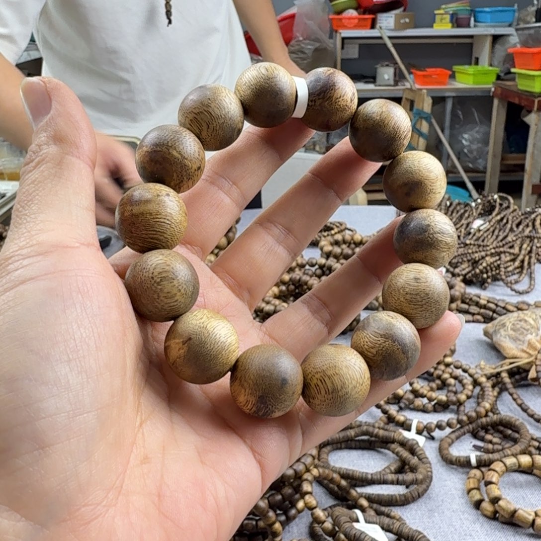 美***i沉香沉香香囊1.7单圈17.3克