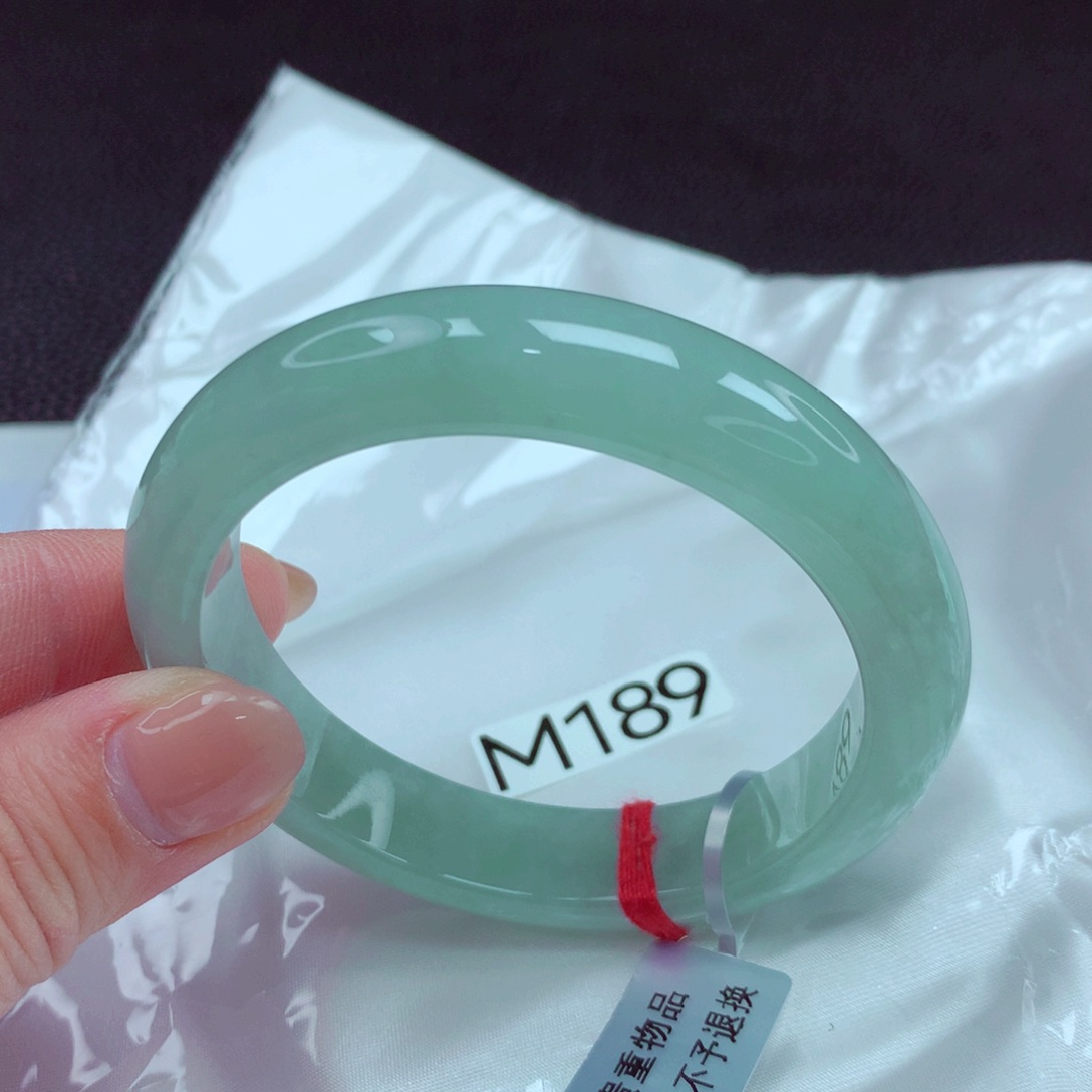 翡翠手镯未镶嵌手镯88