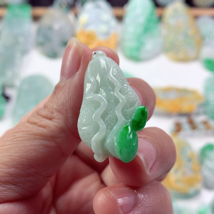 【闪购商品】翡翠吊坠(不含链)未镶嵌