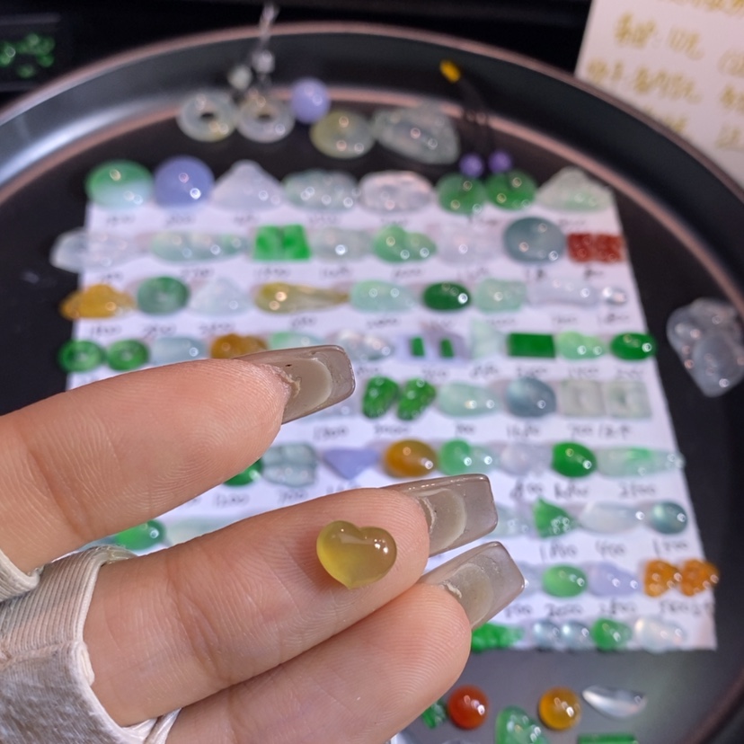 【闪购商品】翡翠挂件未镶嵌心