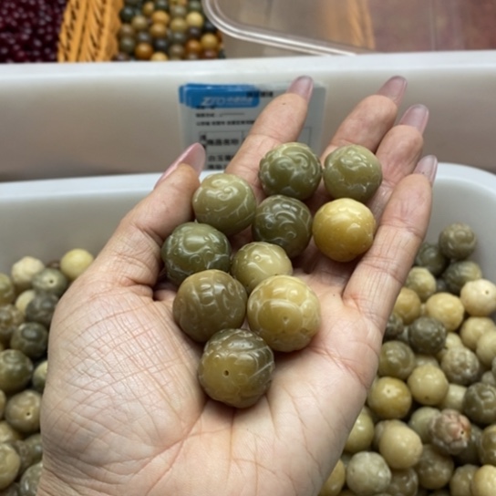 白玉菩提吊坠微瑕20貔貅5卡灯牌宠5
