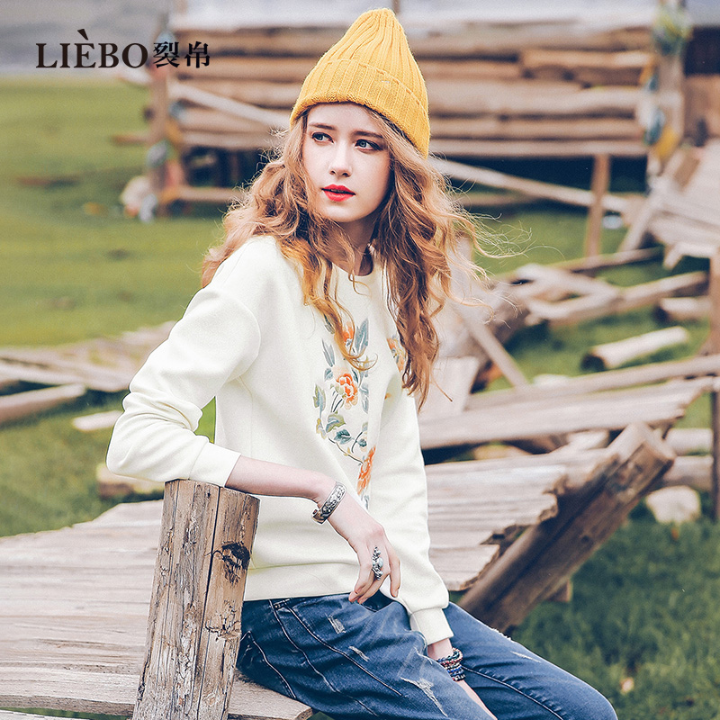 裂帛裂帛2024秋季正肩原创设计感白色圆领套头长袖卫衣51EO0306