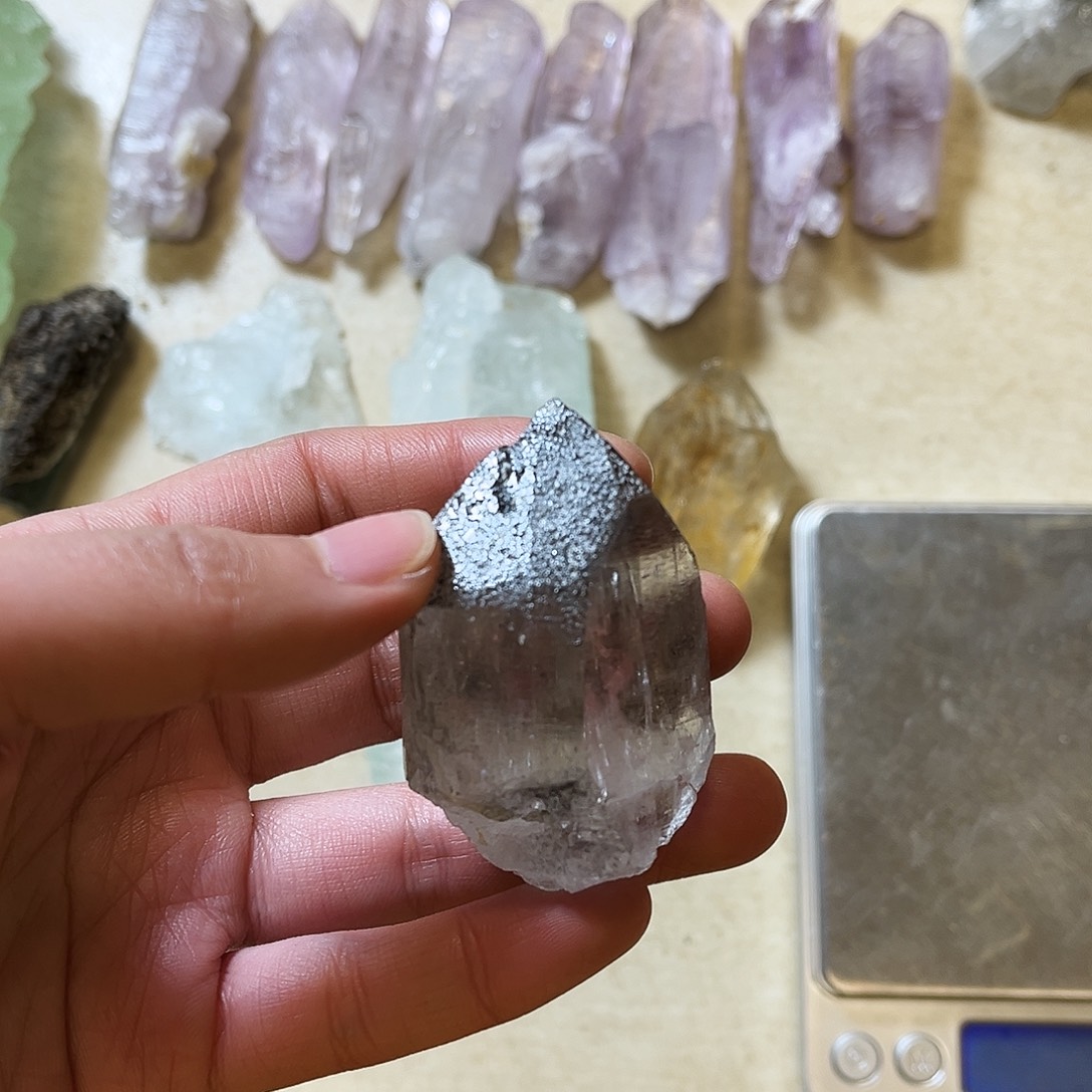 是***黄水晶未镶嵌珠宝半成品