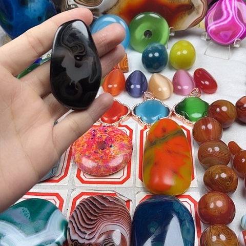 玛瑙/玉髓颈饰未镶嵌