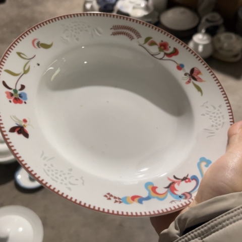 其他瓷8寸深盘一个陶瓷