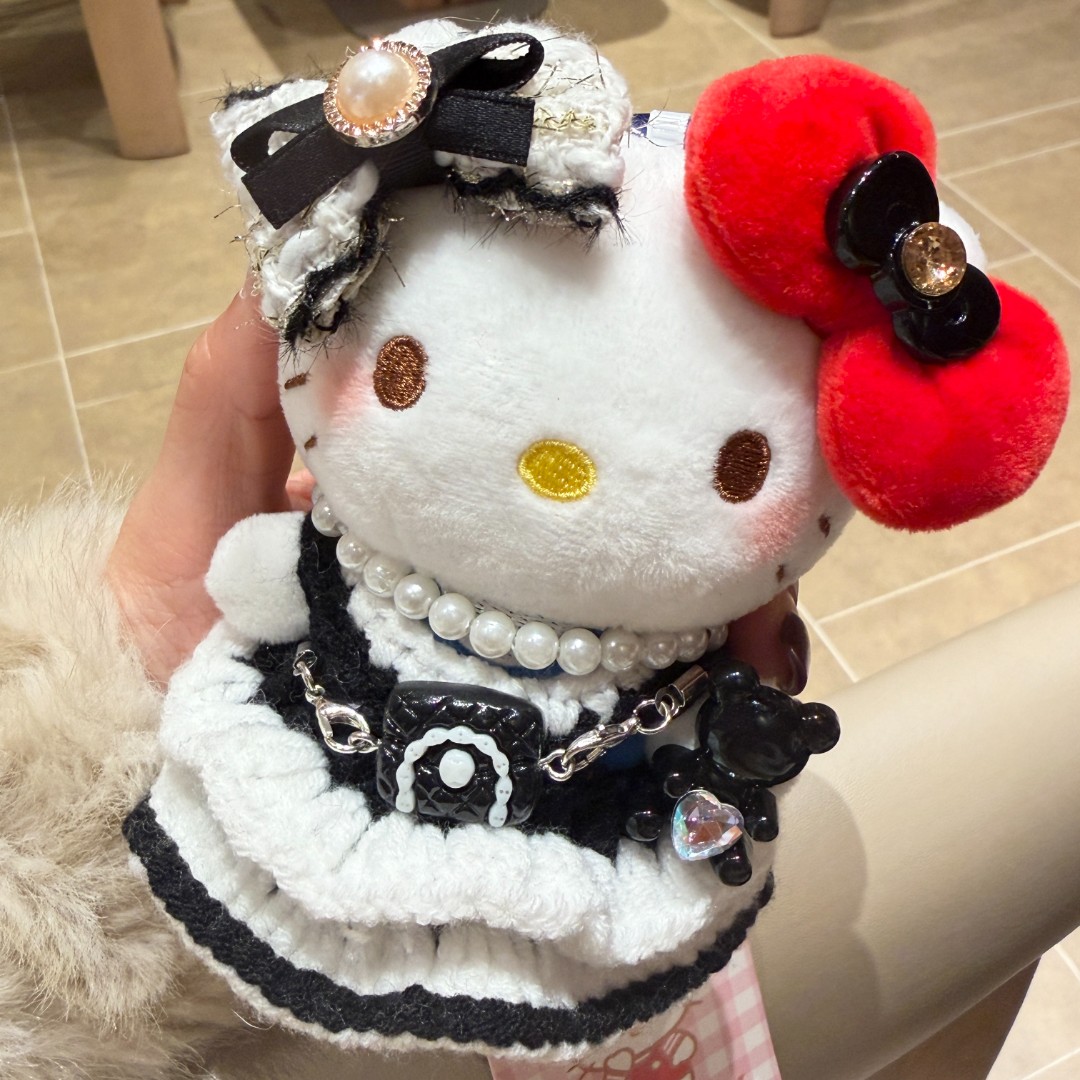 正版【Kitty挂件】小裙子生日礼物三丽鸥可爱女包挂件配饰玩偶毛绒