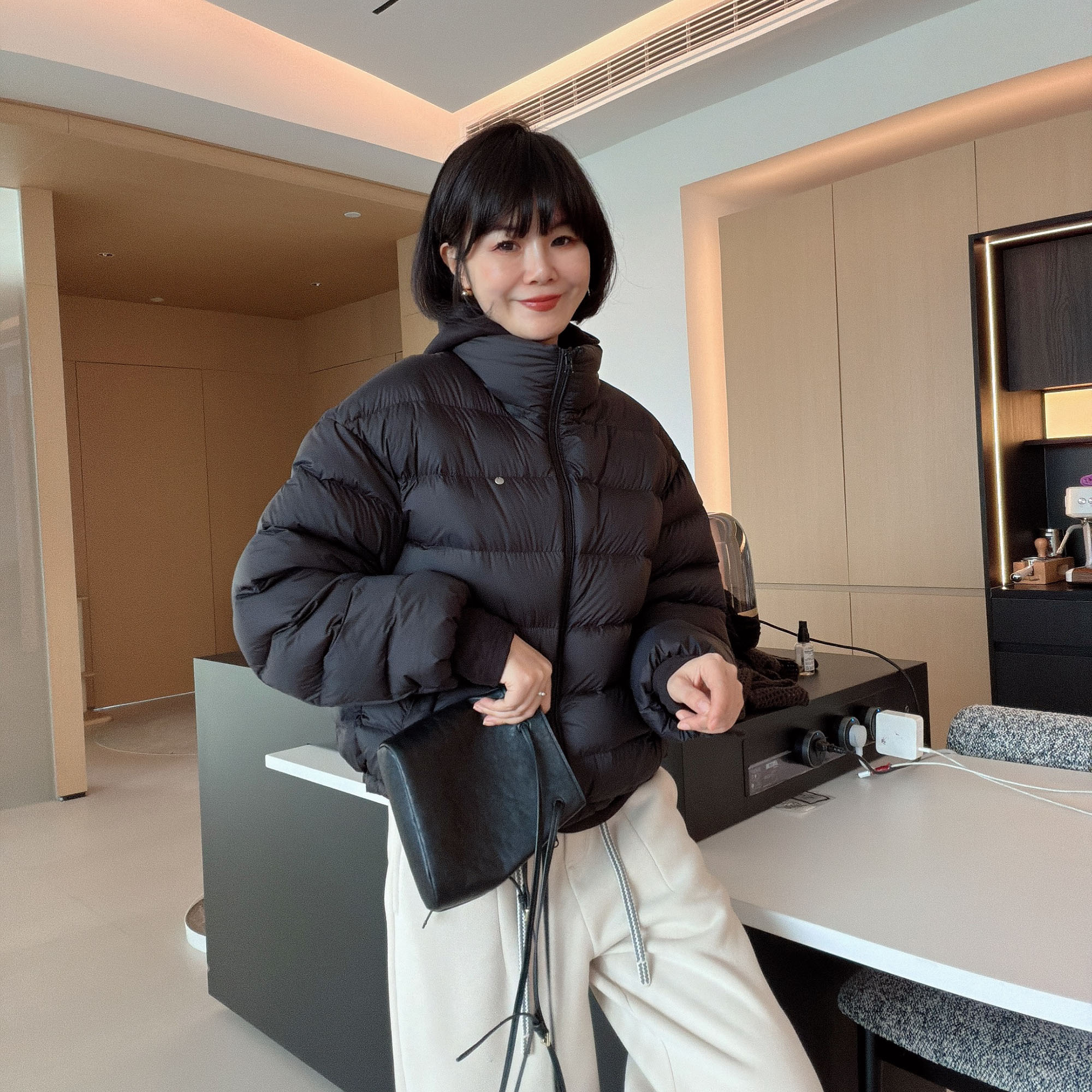 冬季白鸭绒立领好款宽松泡芙云感面包服羽绒服