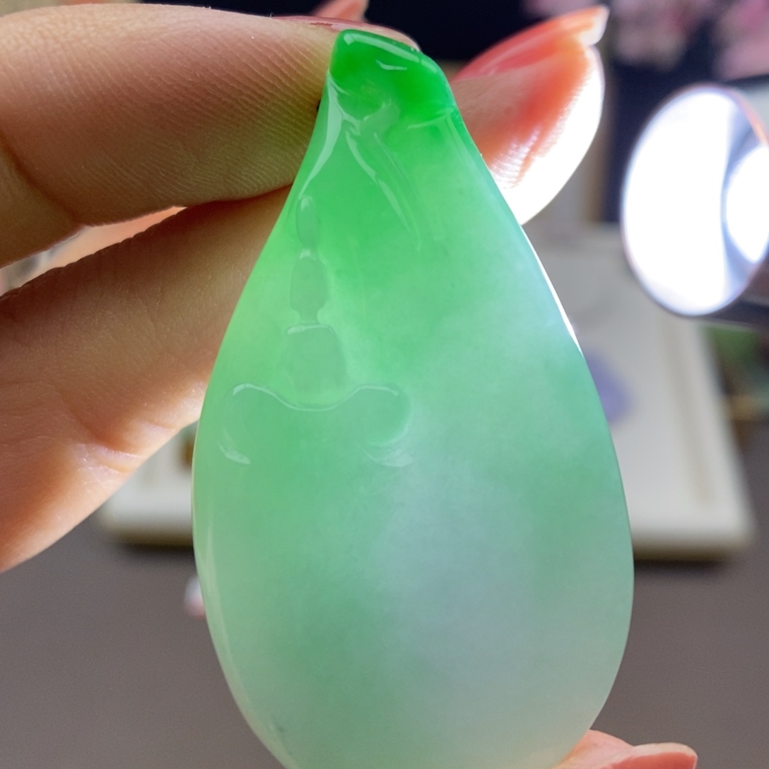 翡翠未镶嵌颈饰吊坠41