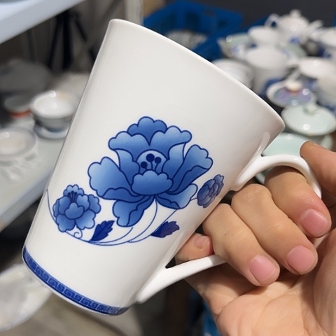 其他瓷马克杯一个陶瓷