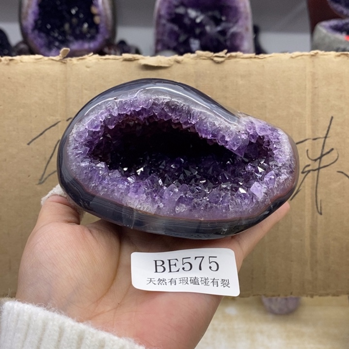 未镶嵌水晶大型摆件（非配饰）