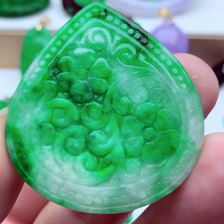 翡翠未镶嵌吊坠(不含链)