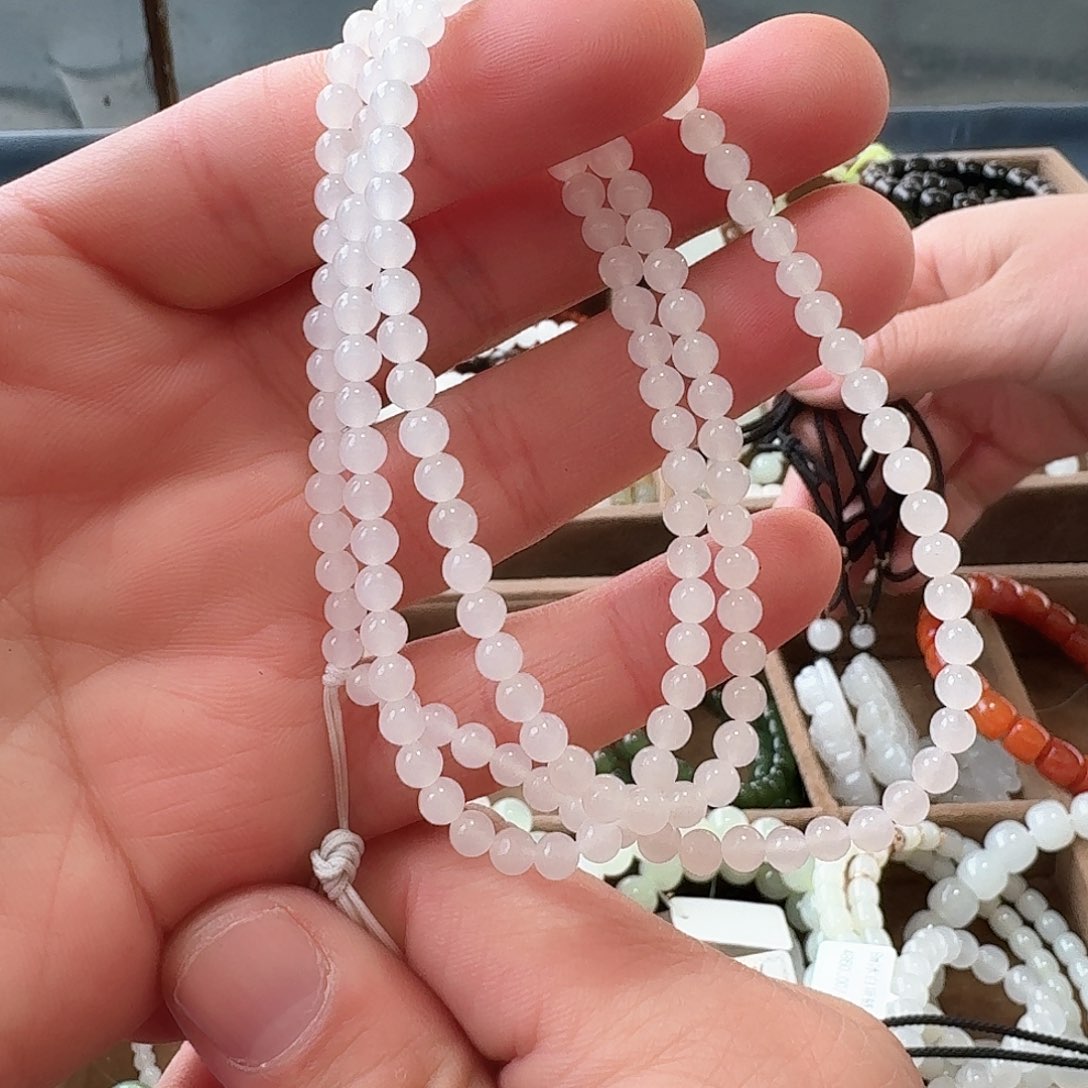 和田玉颈饰未镶嵌