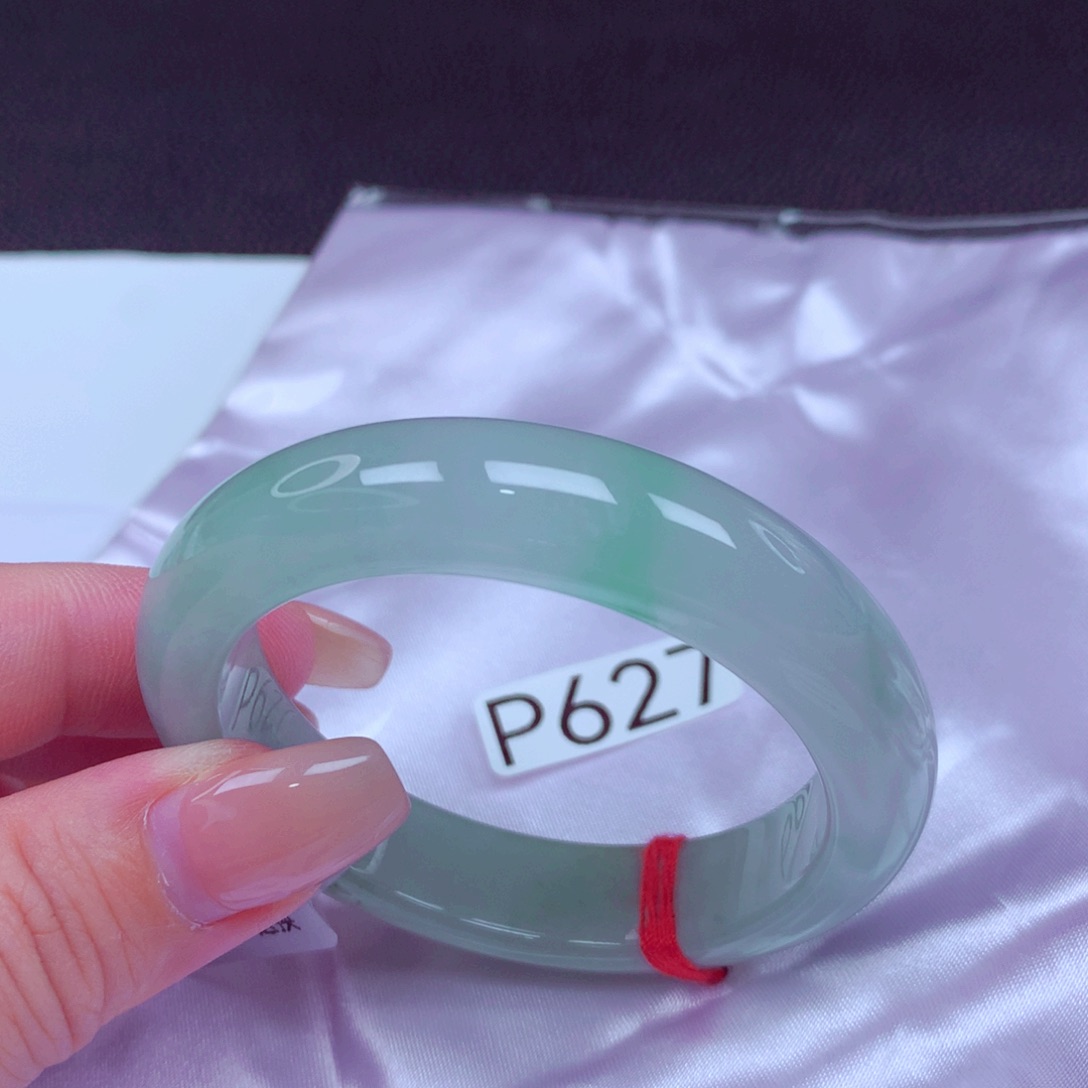 翡翠手镯未镶嵌手镯