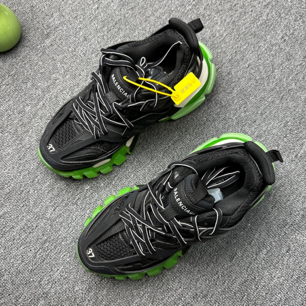 95新 Balenciaga/巴黎世家 板鞋/阳/37码/ track 黑绿