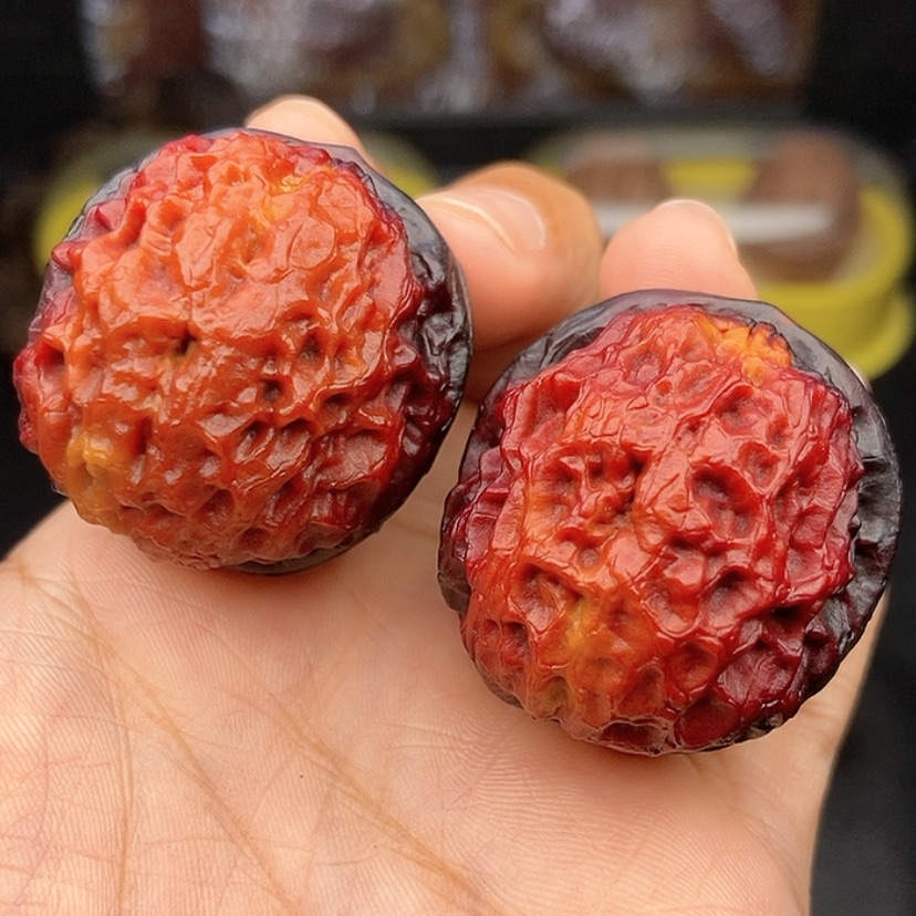 【闪购商品】文玩核桃手串38尺七彩铁绣球