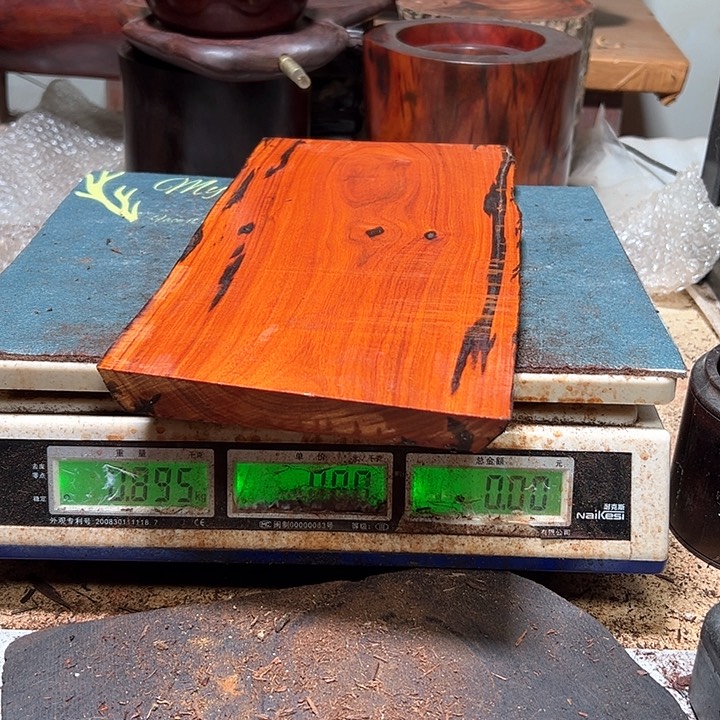 檀香紫檀（小叶紫檀）忆**貓