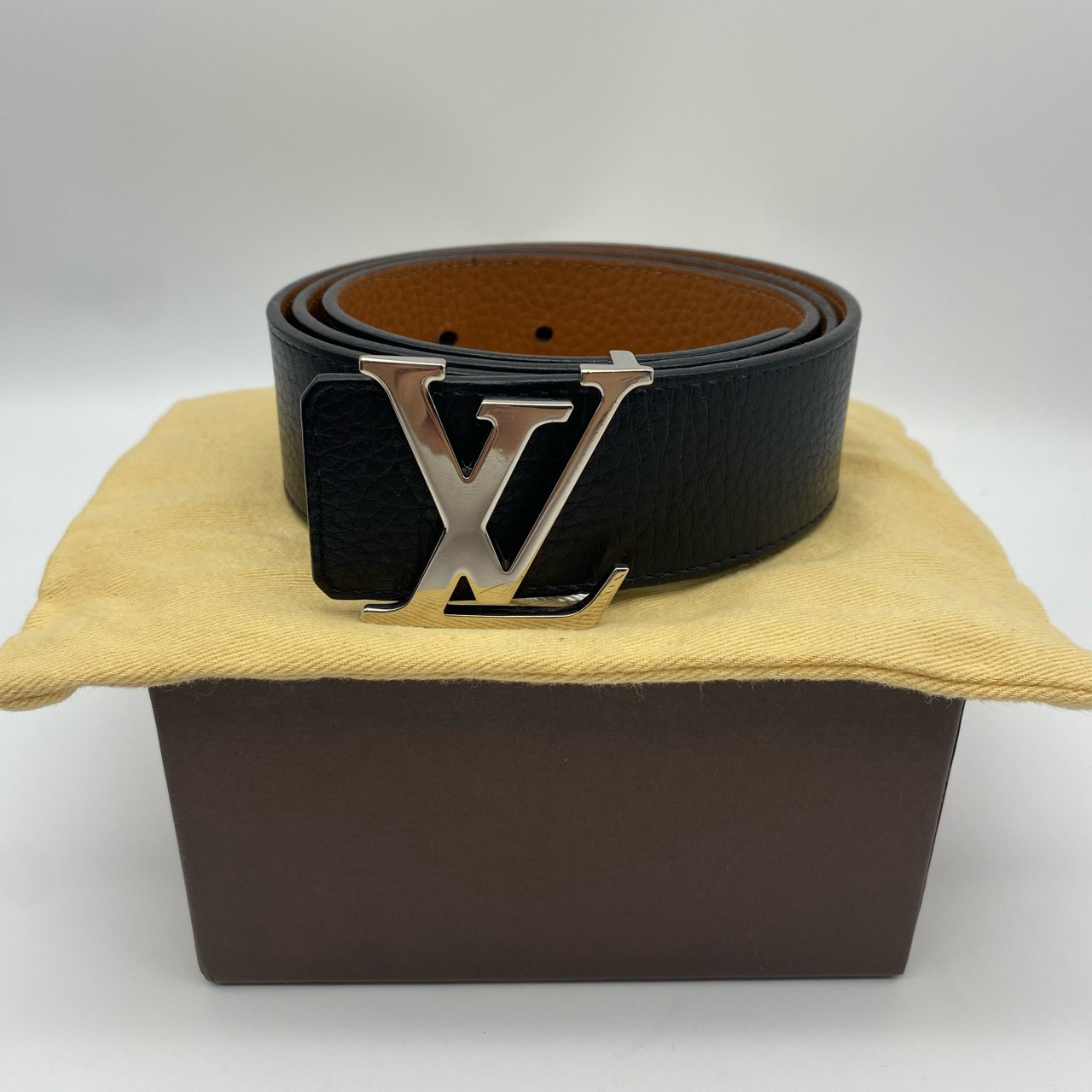 95新 LouisVuitton/路易威登 97新亮扣黑拼棕色90码皮带10026529